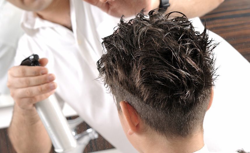 Чем и зачем мужчине укладывать волосы